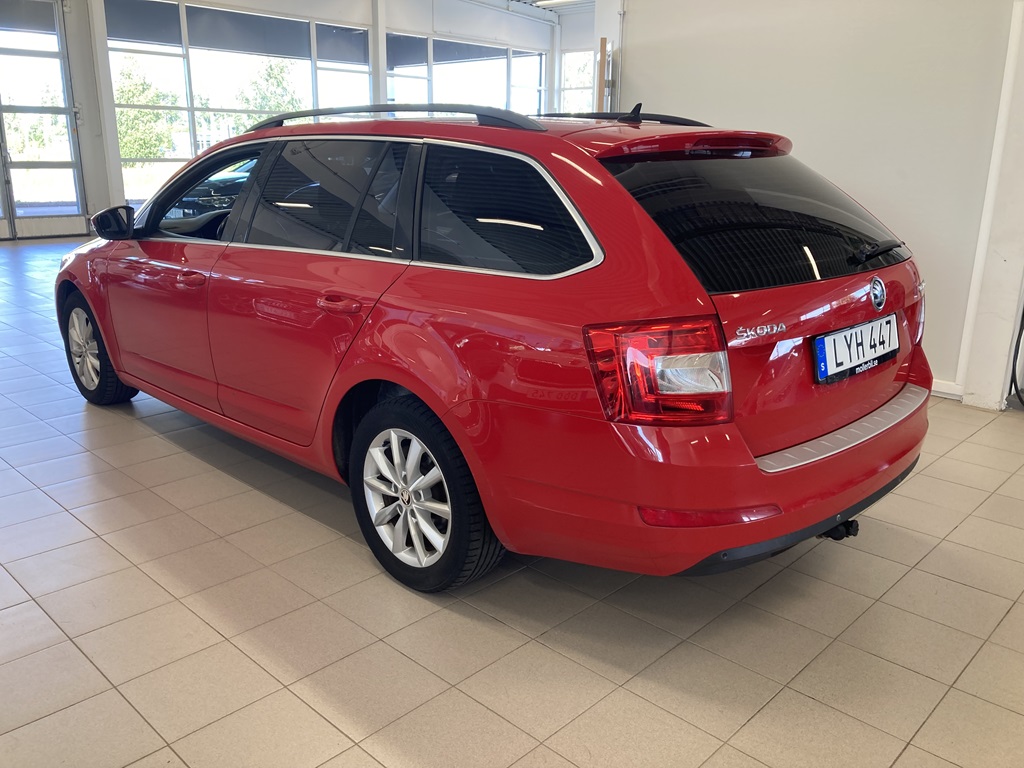 Skoda Octavia Combi LYH447