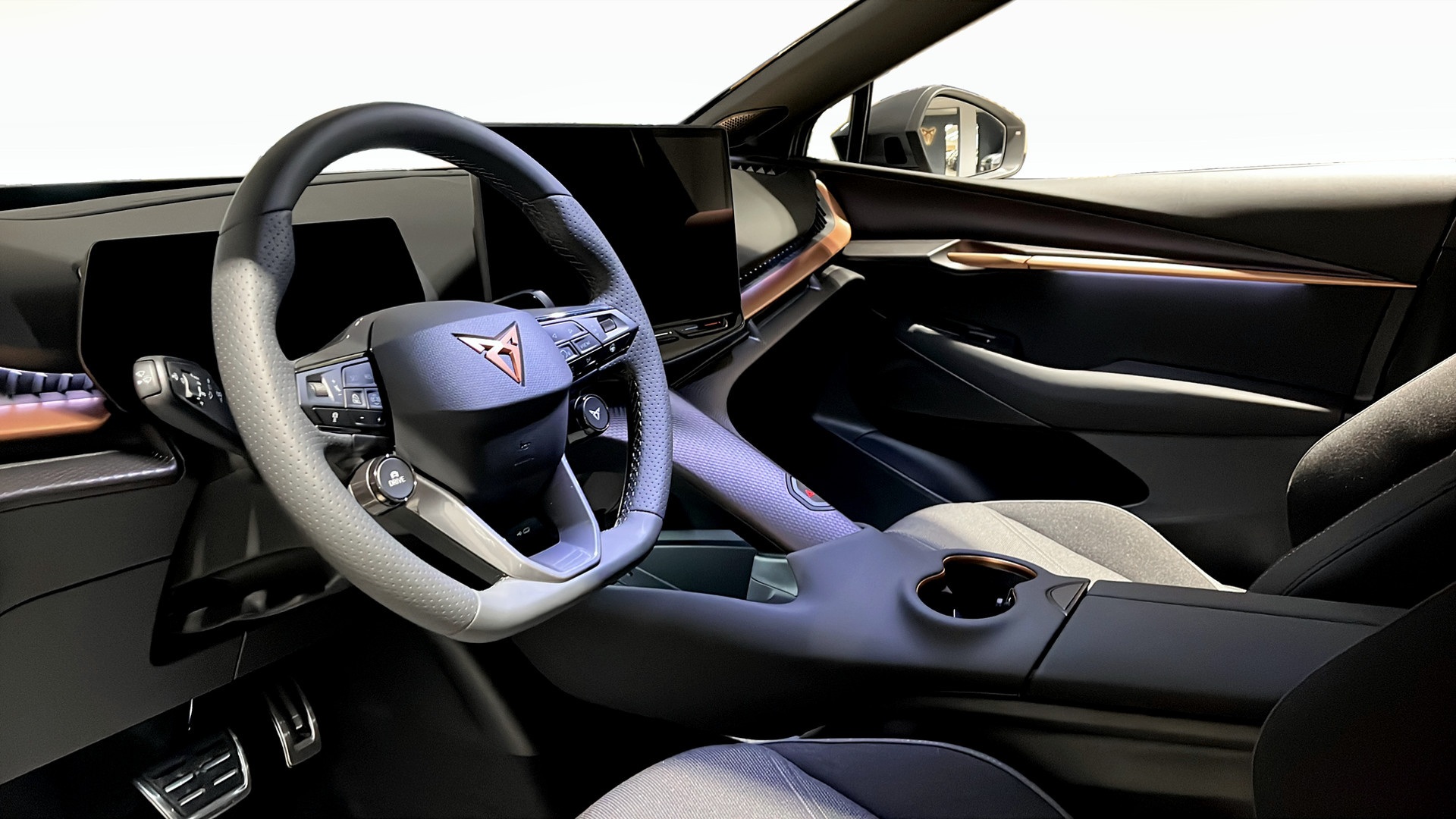 CUPRA Tavascan LYK12H