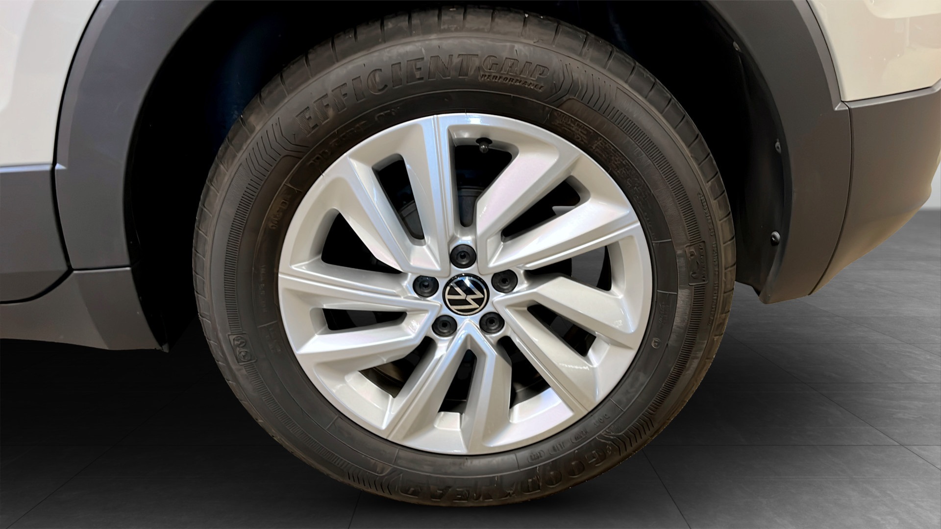 Volkswagen T-Cross LYO905