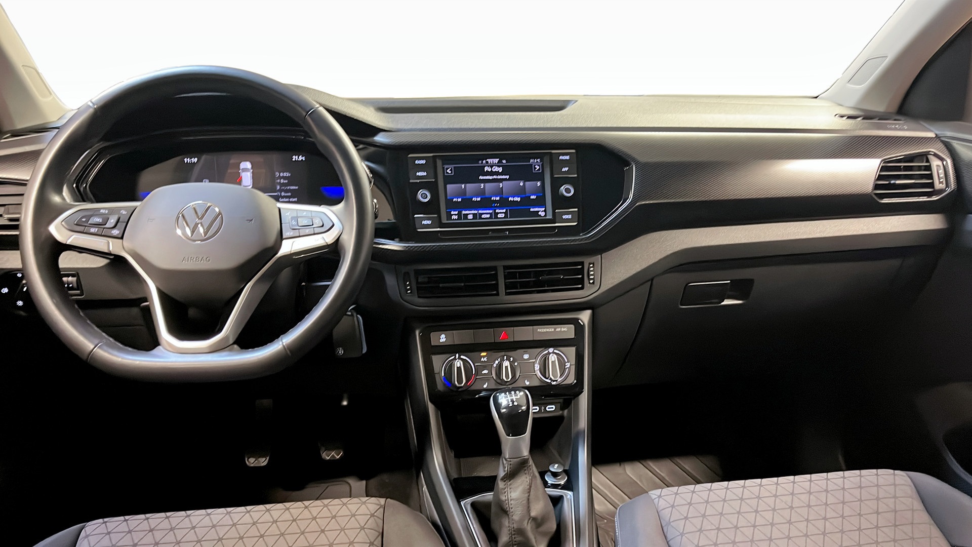 Volkswagen T-Cross LYO905
