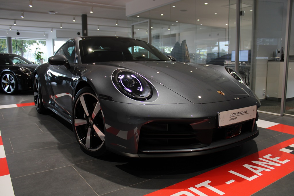 Porsche 992 LYP11F