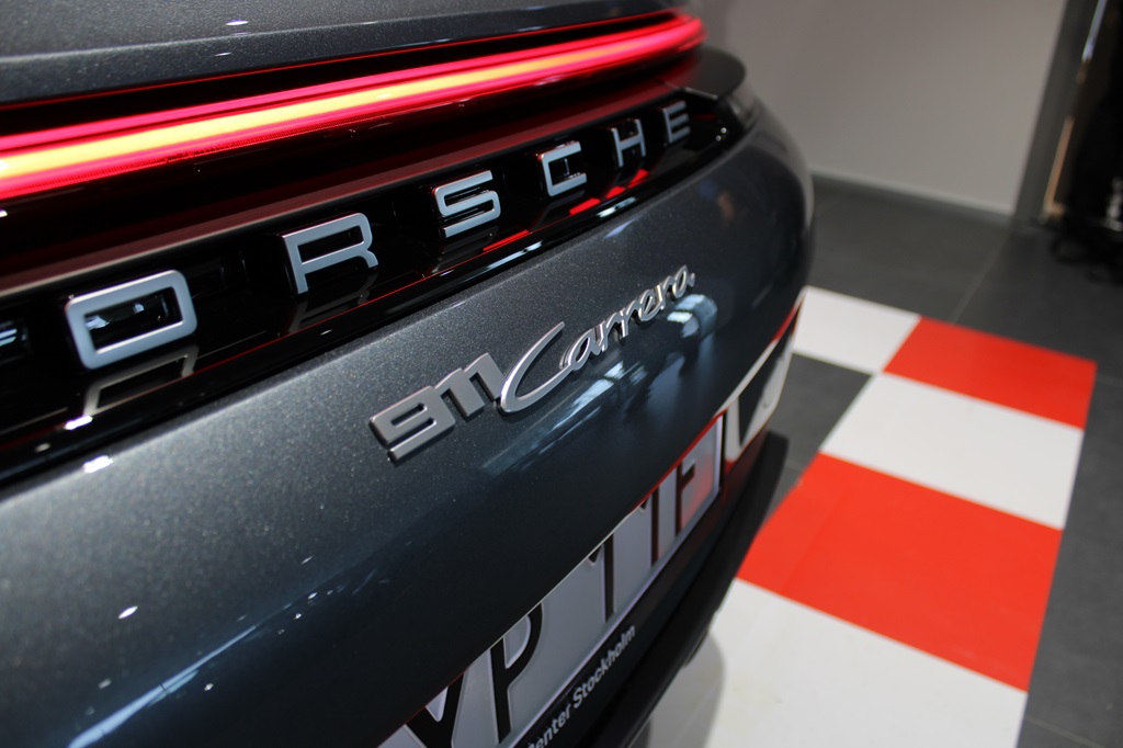 Porsche 992 LYP11F