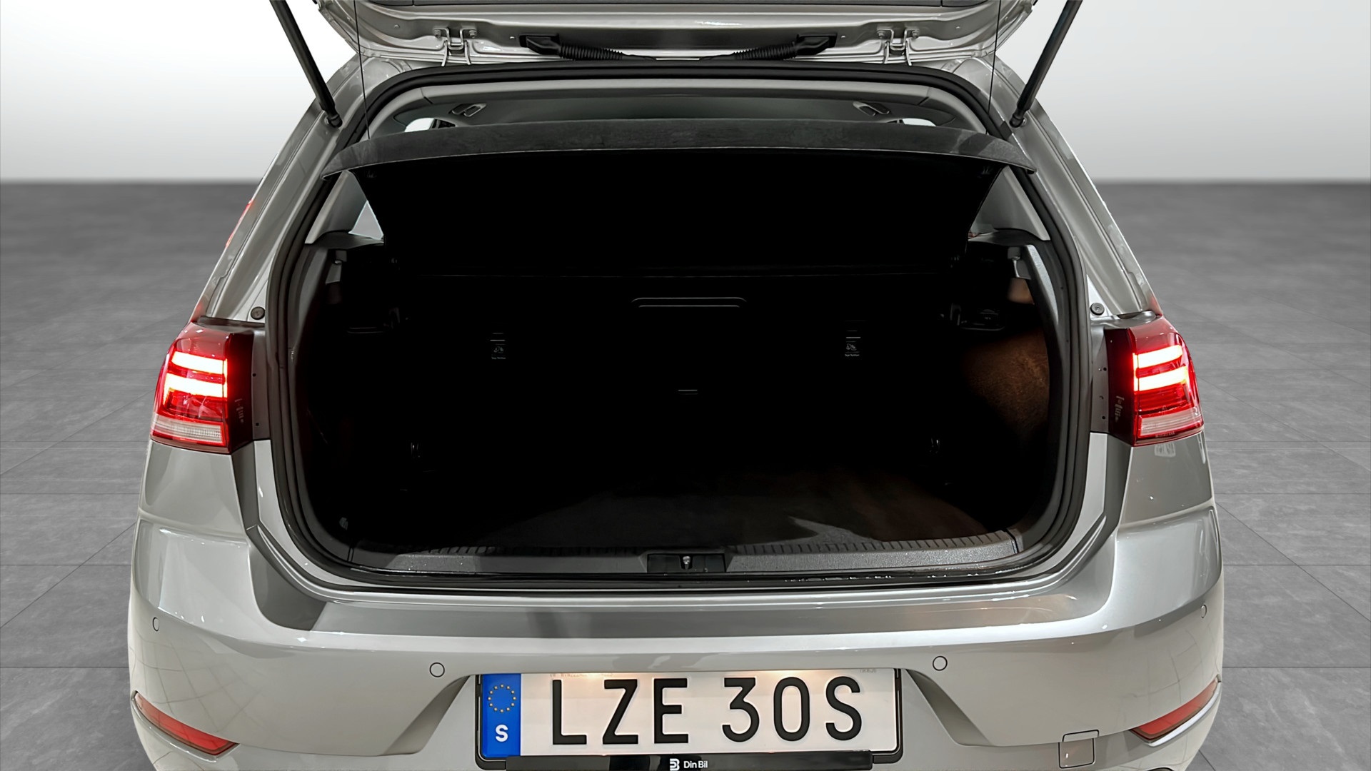 Volkswagen Golf LZE30S