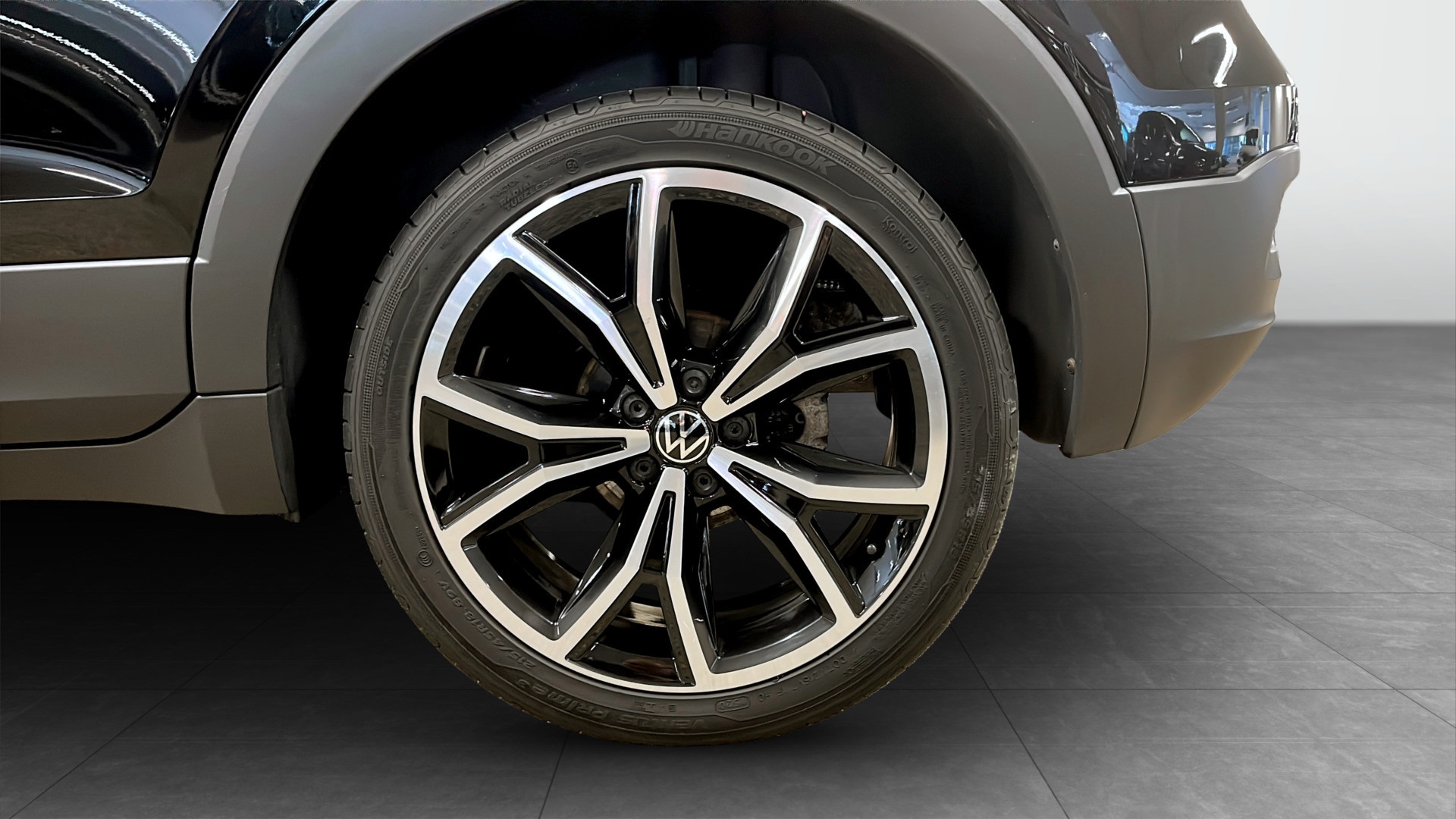 Volkswagen T-Cross LZG30U
