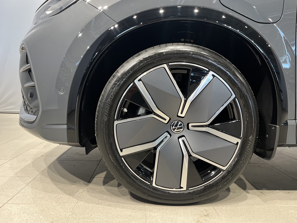 Volkswagen Tiguan LZL92W
