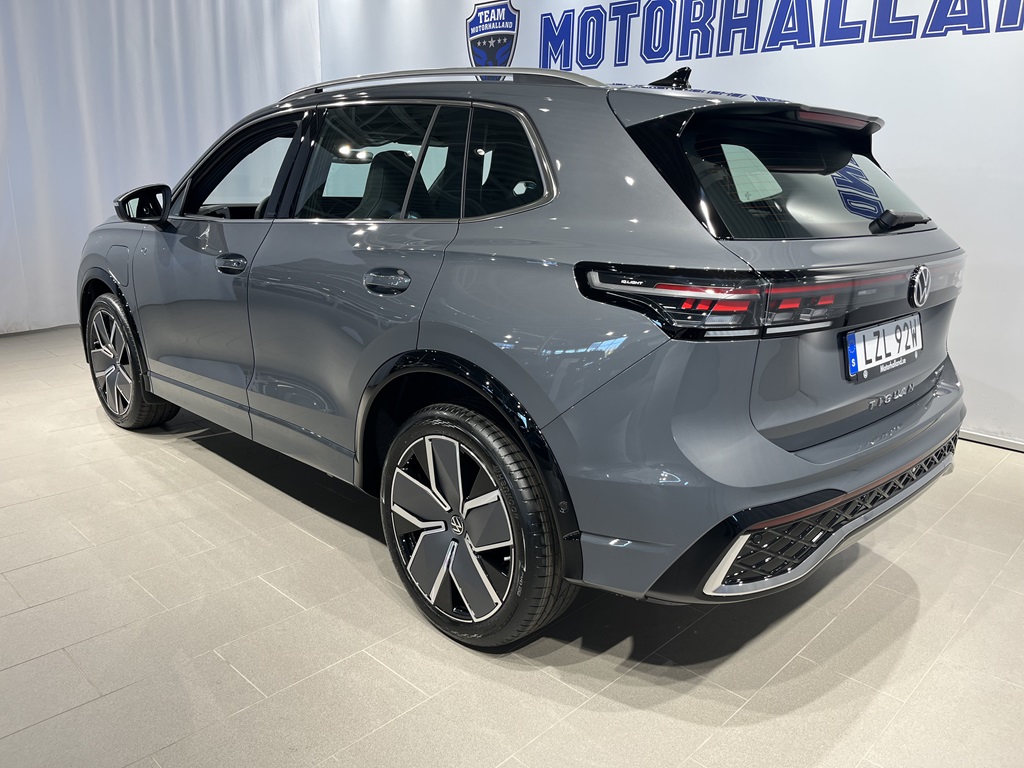 Volkswagen Tiguan LZL92W