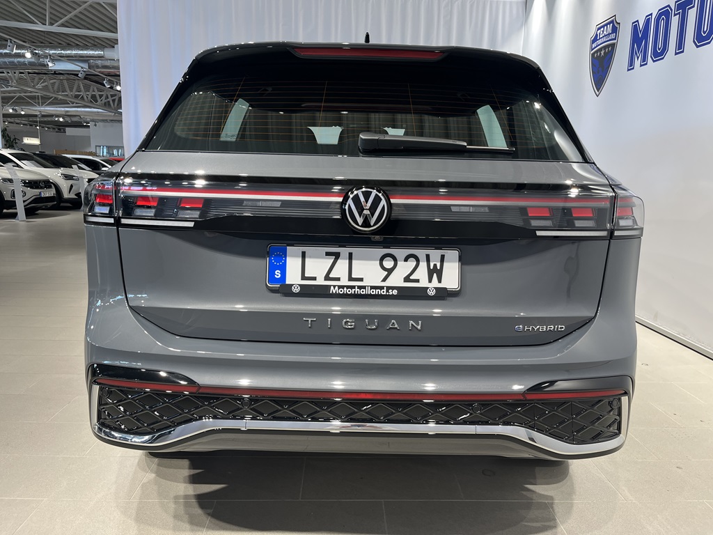 Volkswagen Tiguan LZL92W