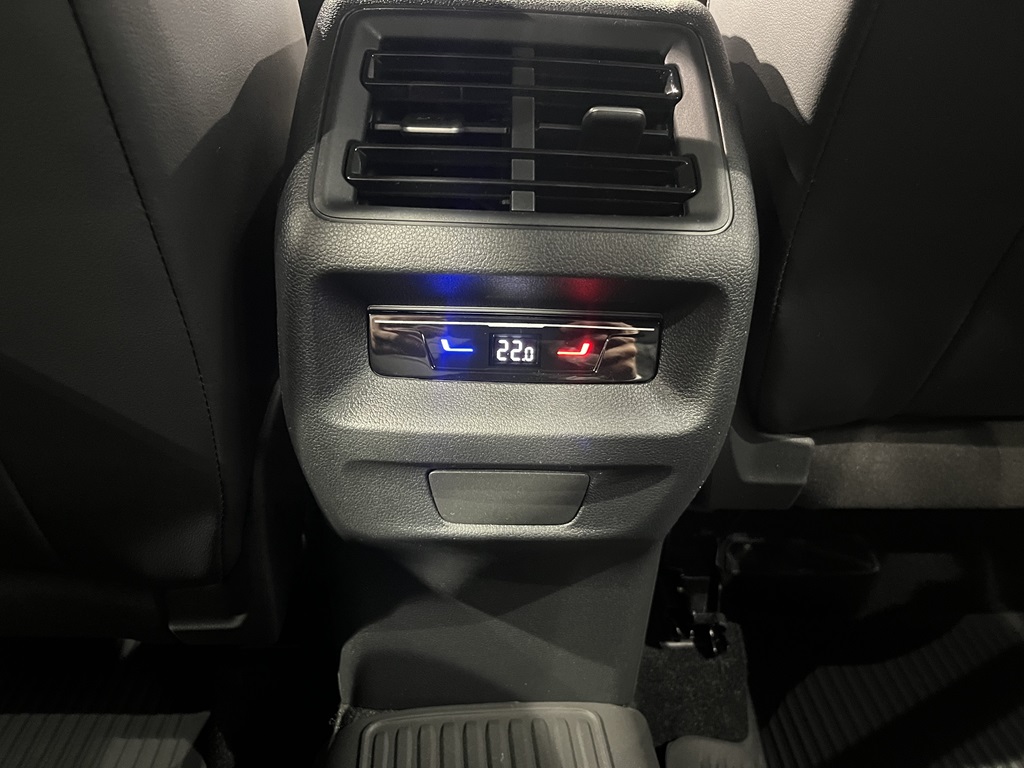 Volkswagen Tiguan LZL92W
