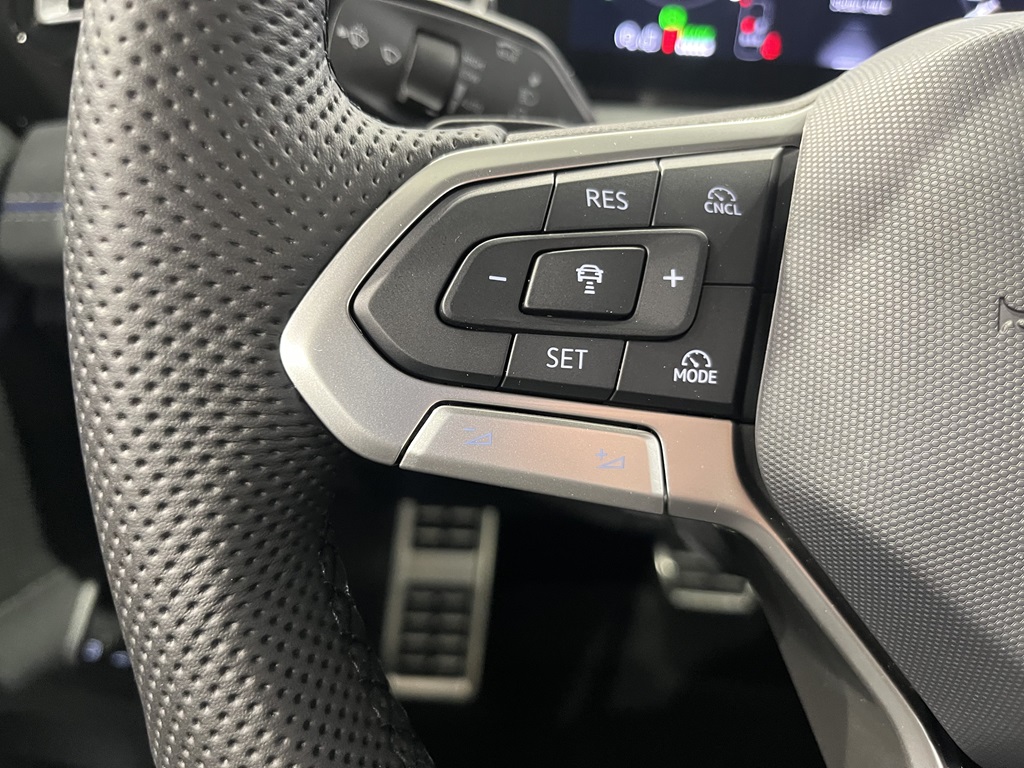 Volkswagen Tiguan LZL92W