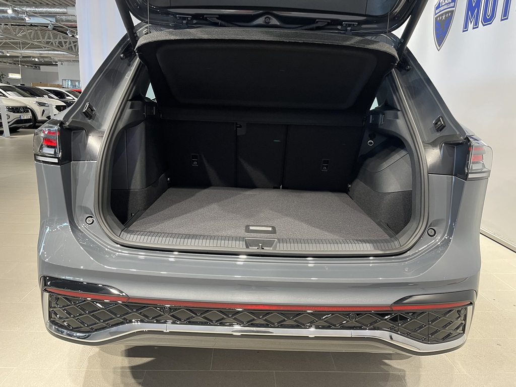 Volkswagen Tiguan LZL92W