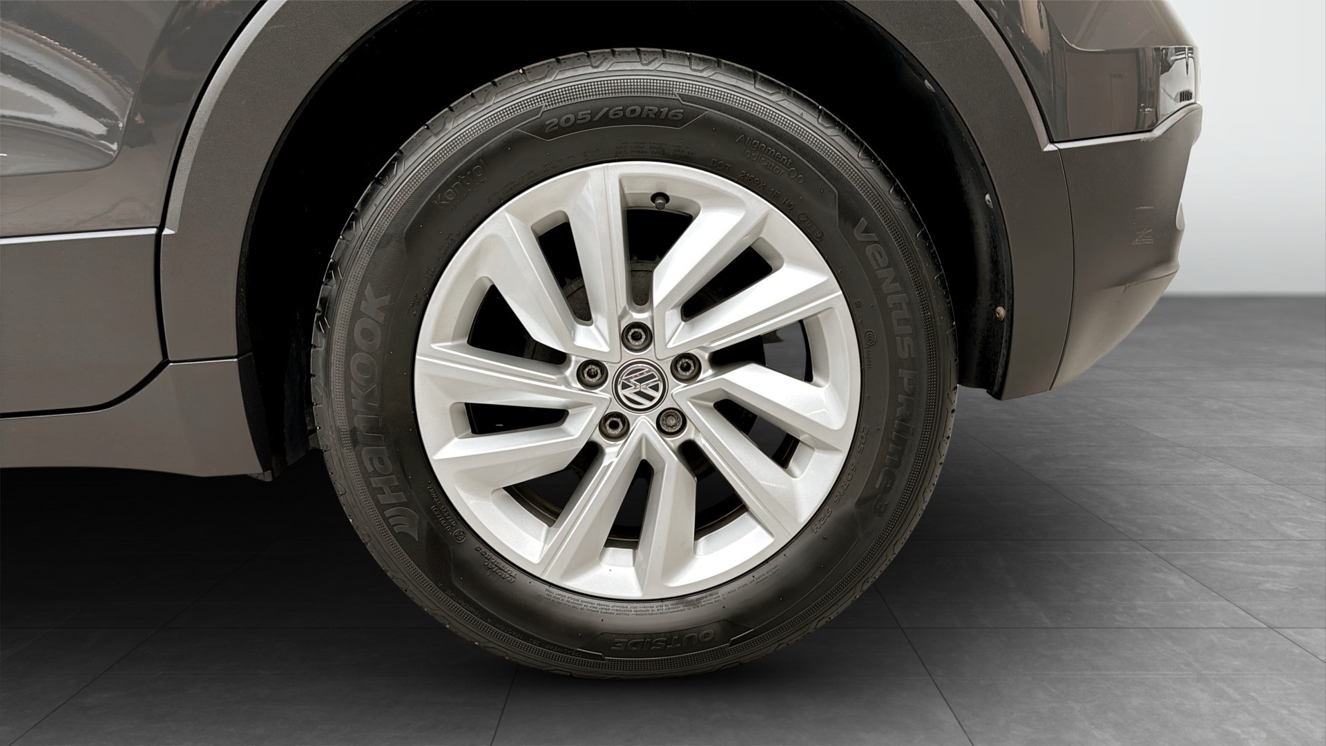 Volkswagen T-Cross LZM61L