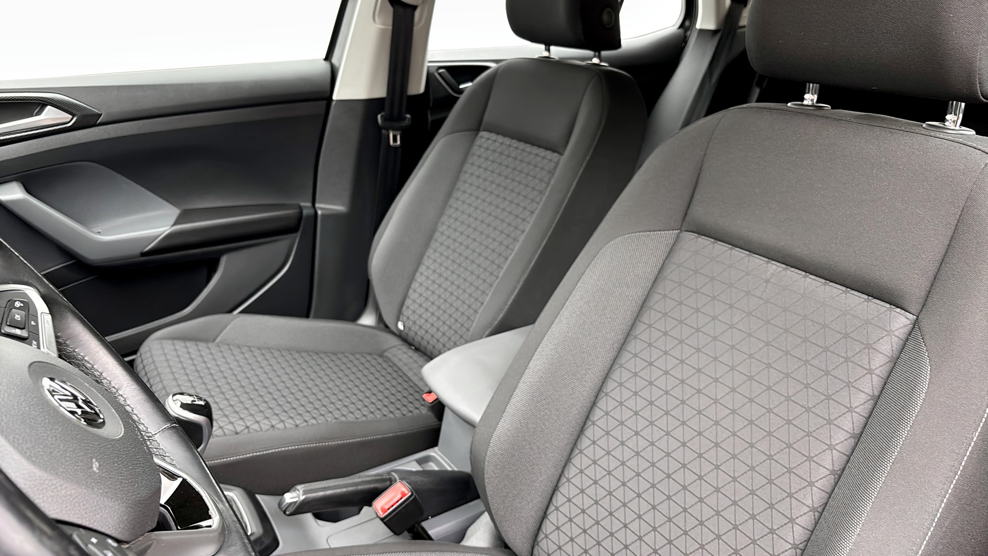 Volkswagen T-Cross LZM61L