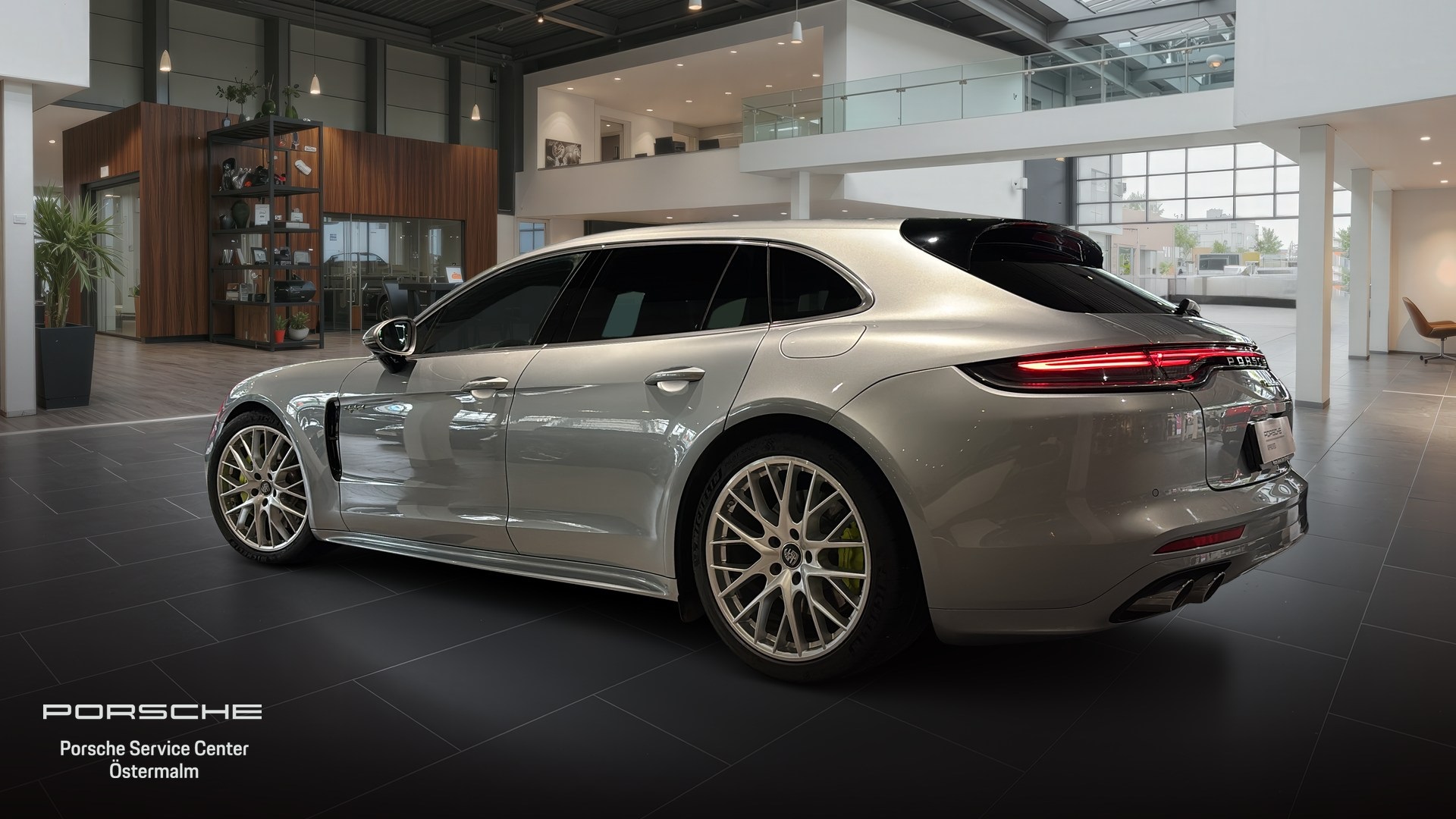 Porsche Panamera MAR02D