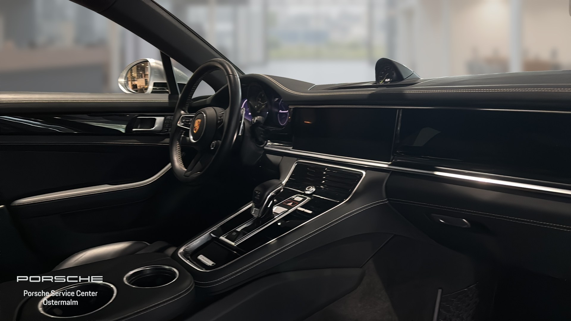Porsche Panamera MAR02D