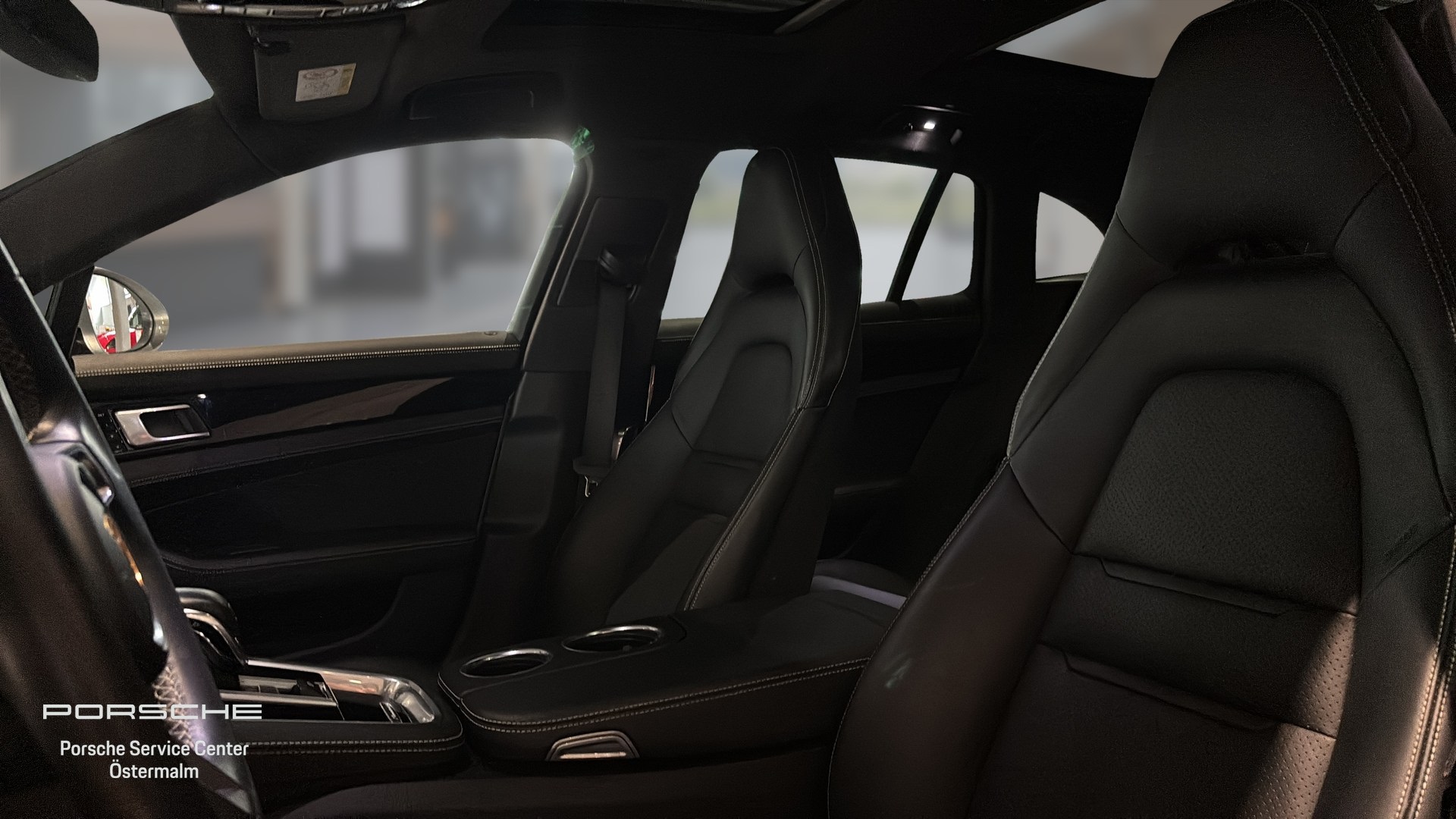 Porsche Panamera MAR02D