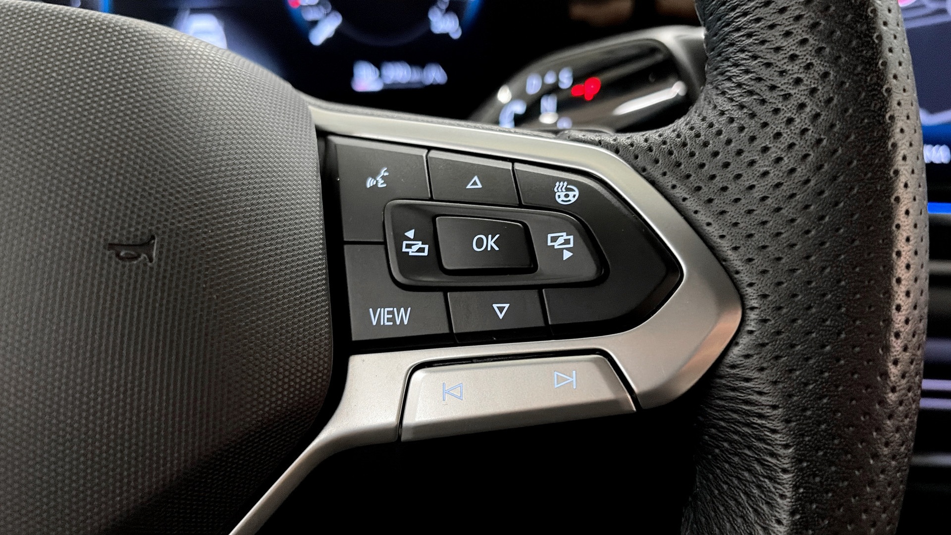 Volkswagen Tiguan MCH49C