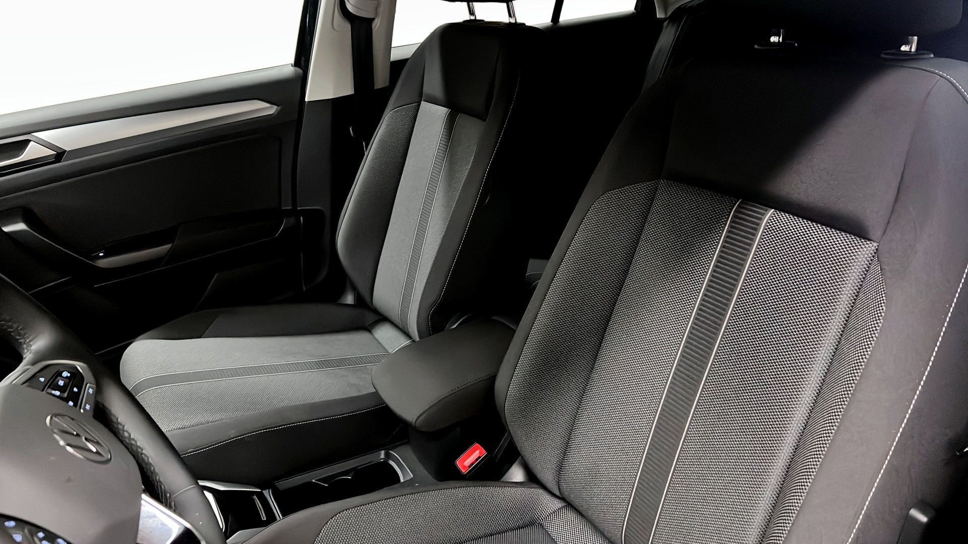 Volkswagen T-Roc MDF86N