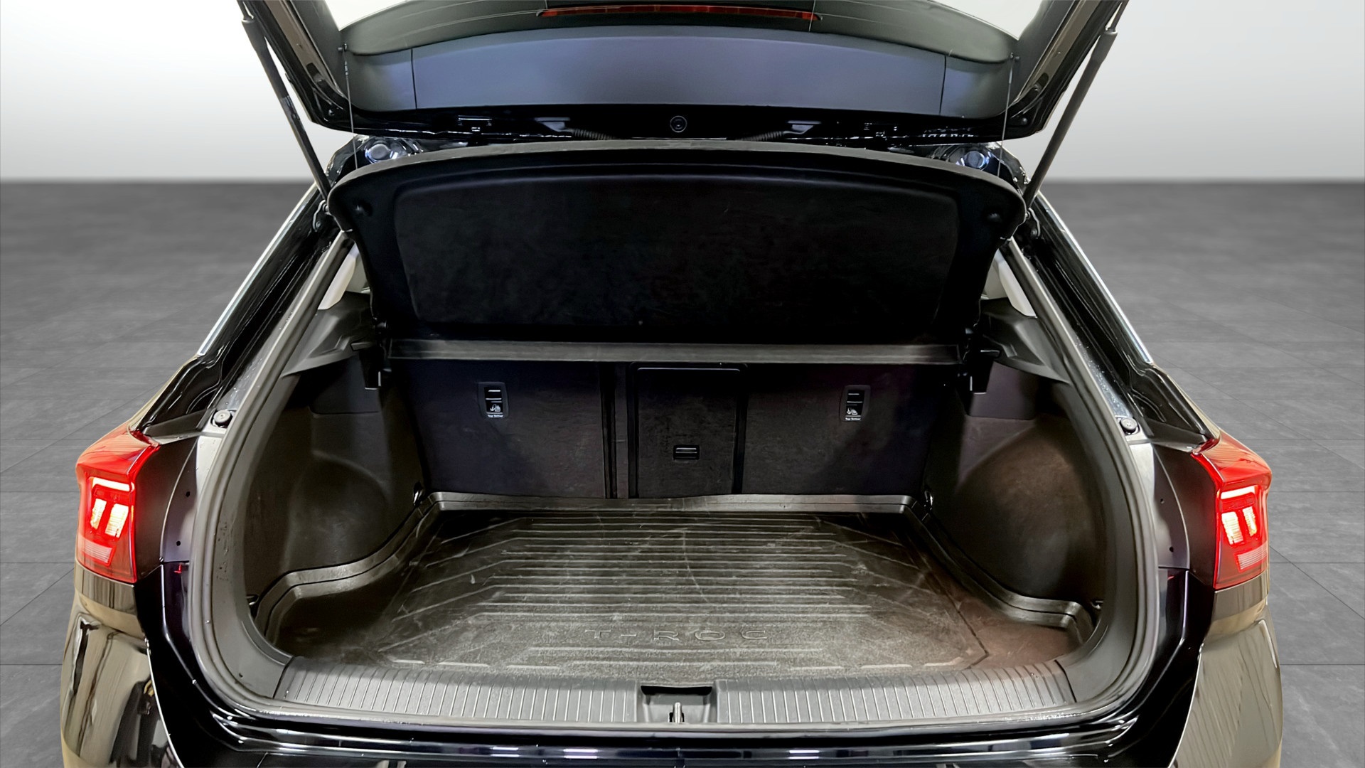 Volkswagen T-Roc MDF86N