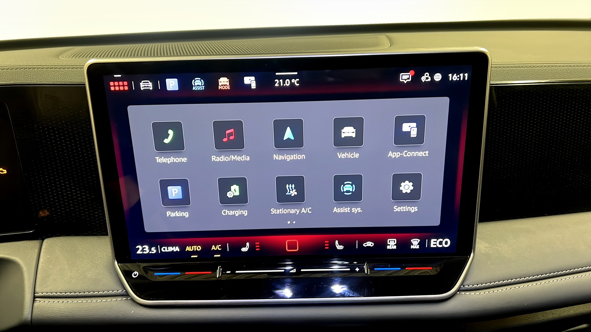 Volkswagen Tiguan MDG22W