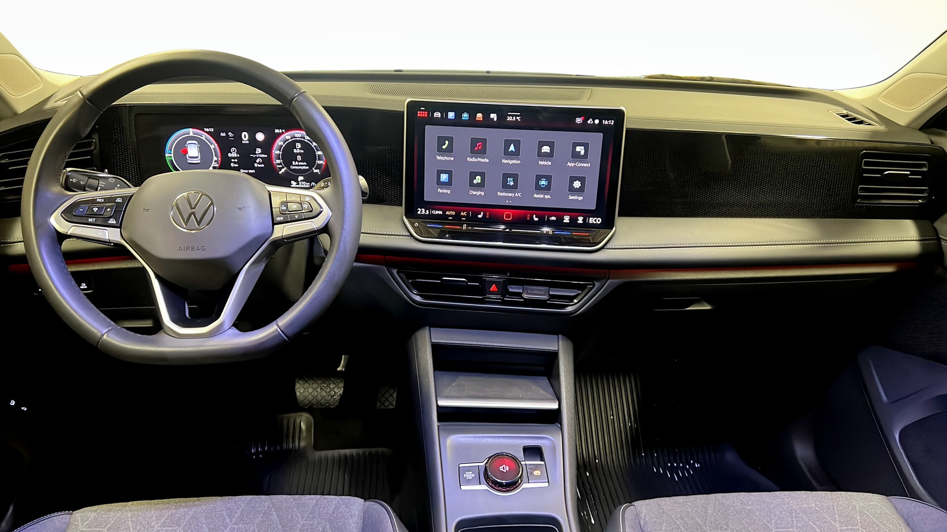 Volkswagen Tiguan MDG22W