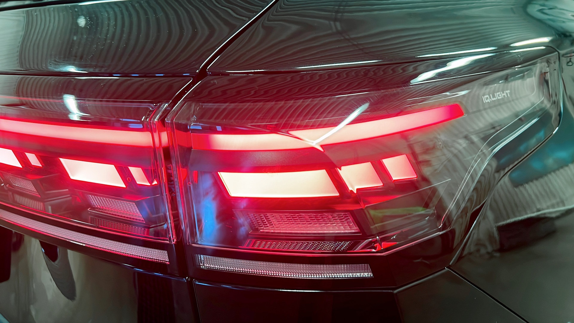 Volkswagen Tiguan MDG22W