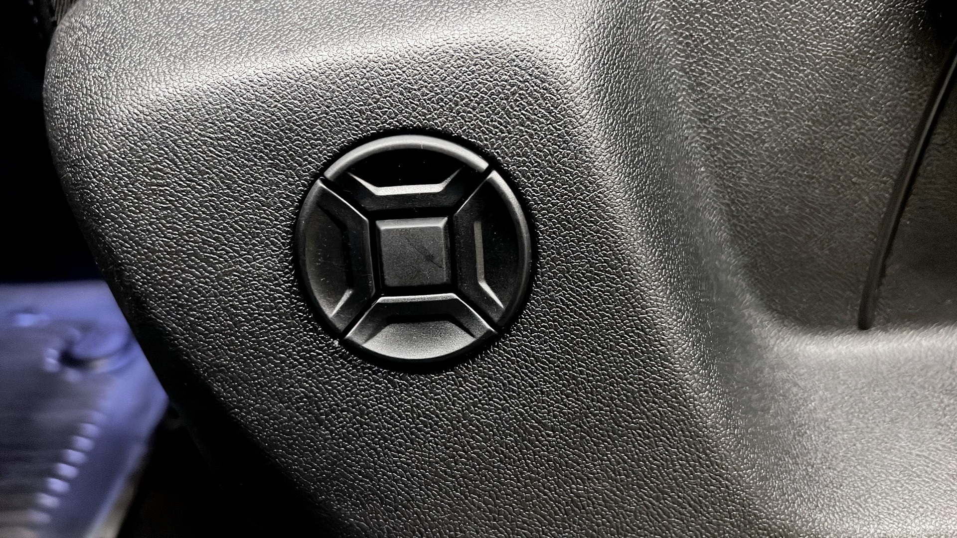 Volkswagen Tiguan MDG22W