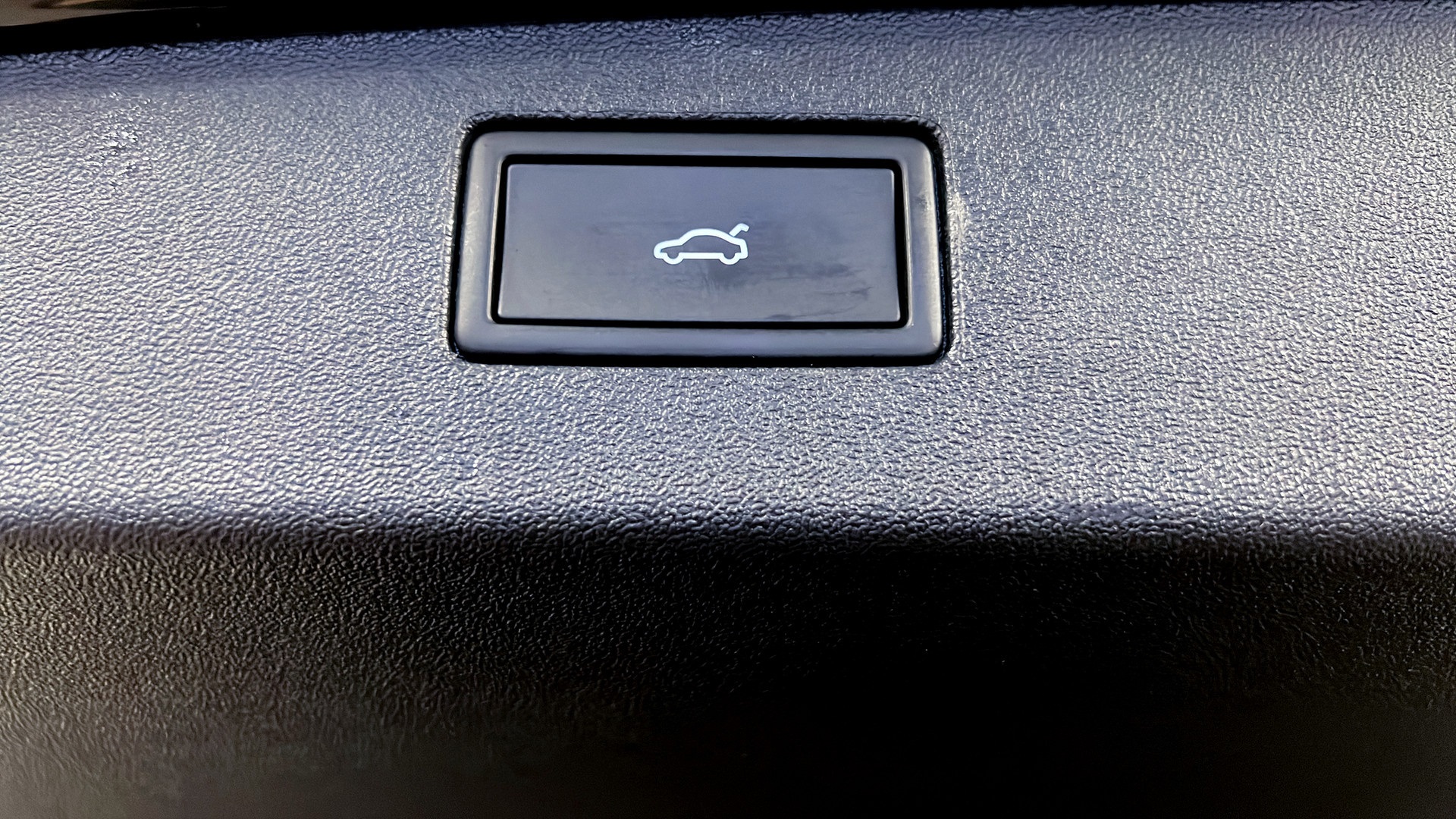 Volkswagen Tiguan MDG22W