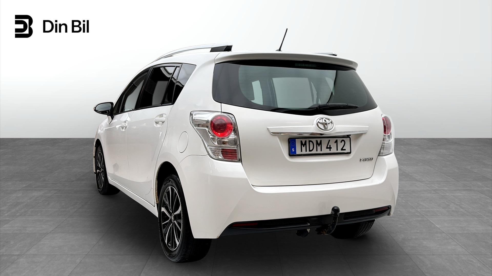 Toyota Verso MDM412