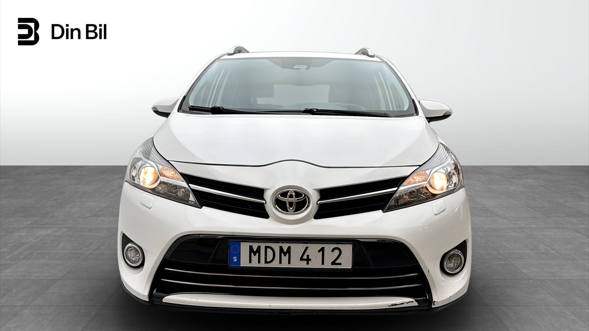 Toyota Verso MDM412