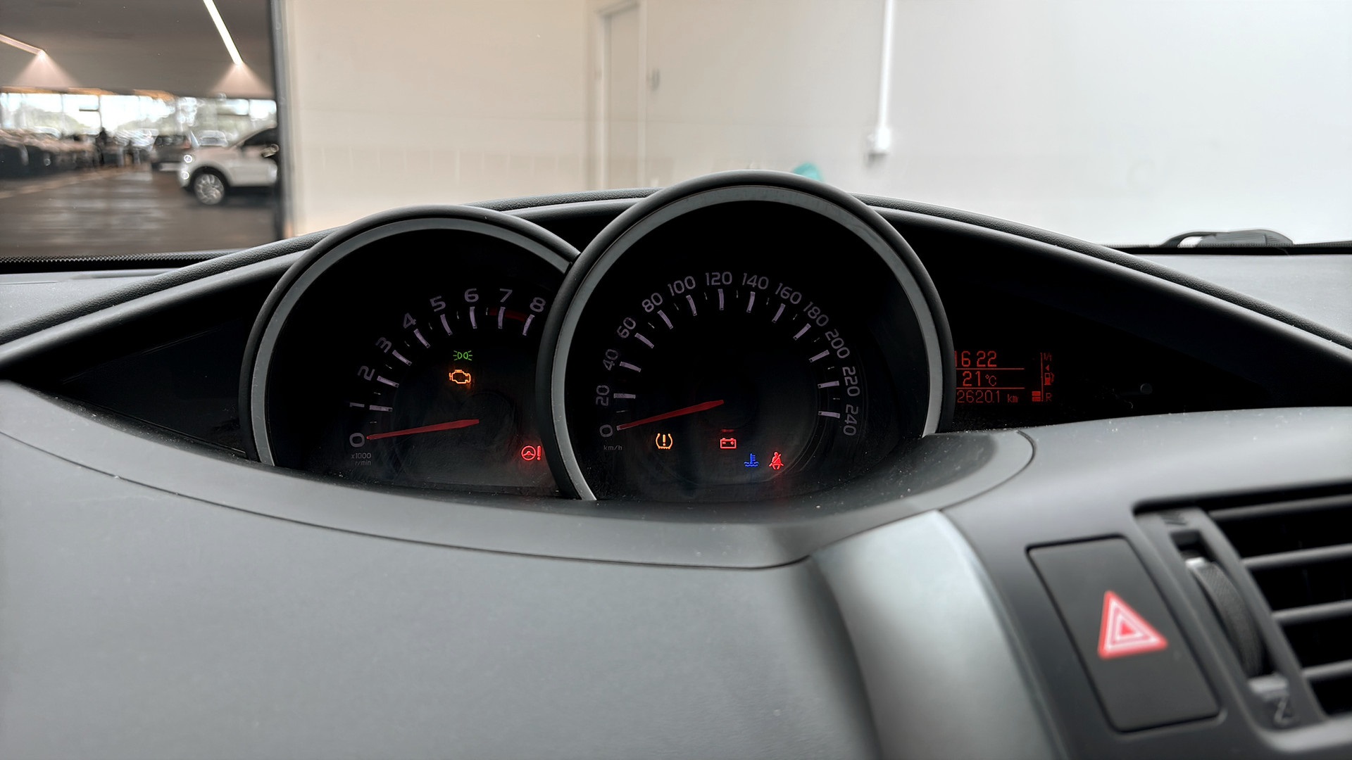 Toyota Verso MDM412