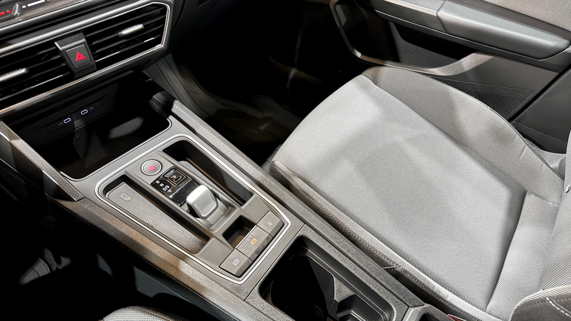 SEAT Leon Sportstourer MEH50B