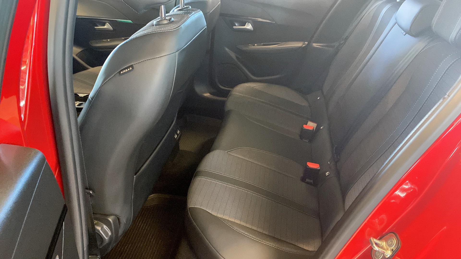 Peugeot 208 MEP91U