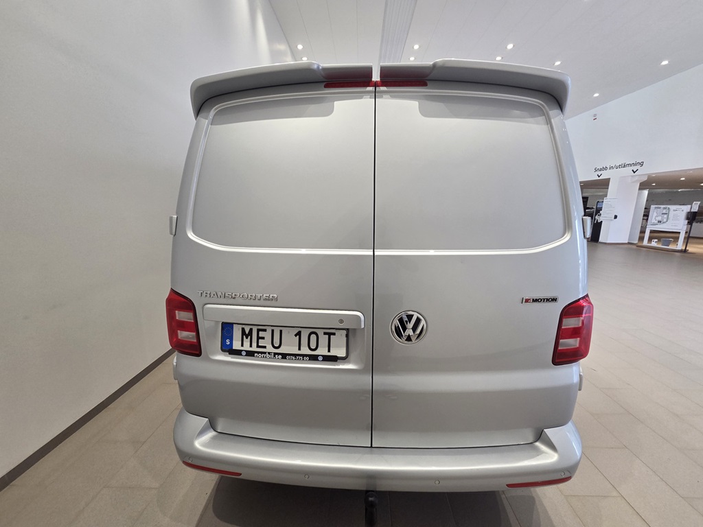 Volkswagen T6 Transporter Kombi MEU10T