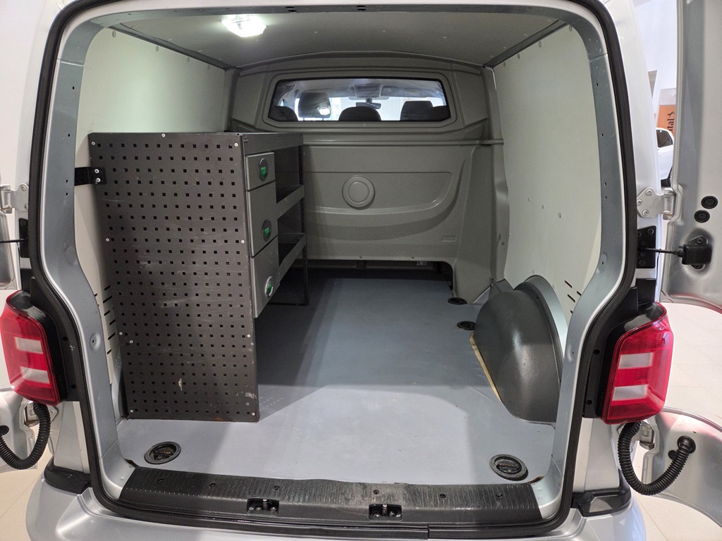 Volkswagen T6 Transporter Kombi MEU10T