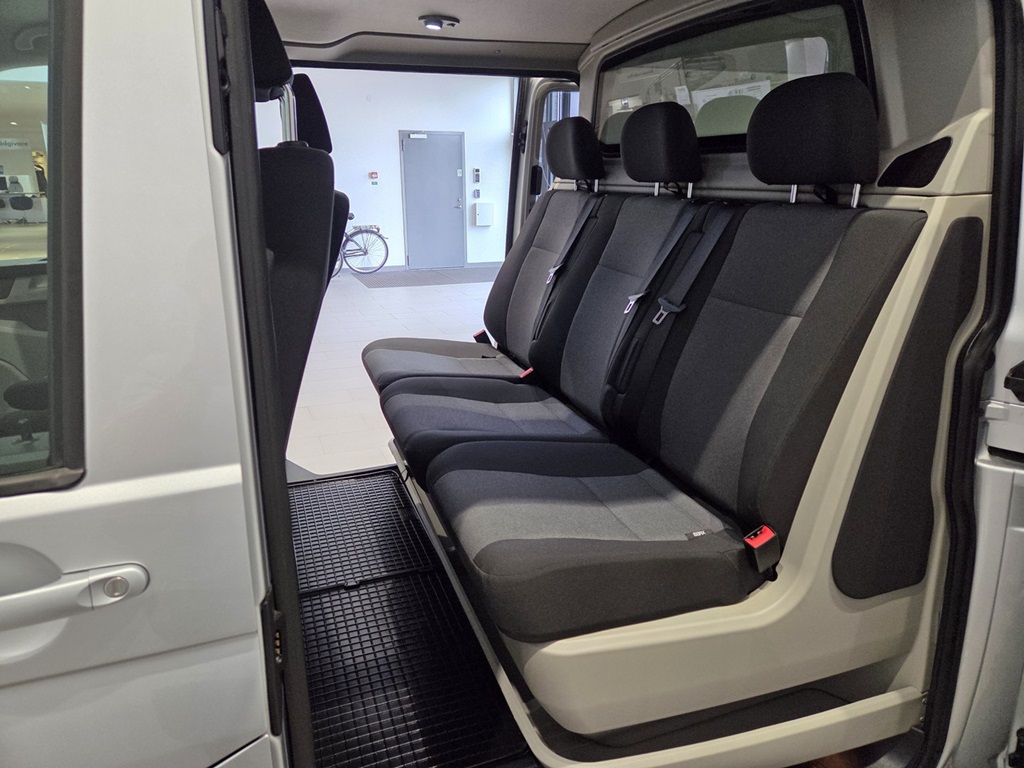 Volkswagen T6 Transporter Kombi MEU10T