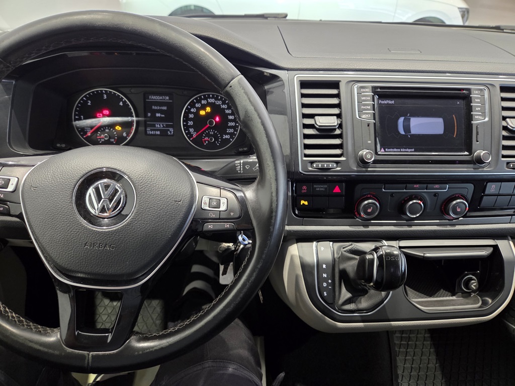 Volkswagen T6 Transporter Kombi MEU10T