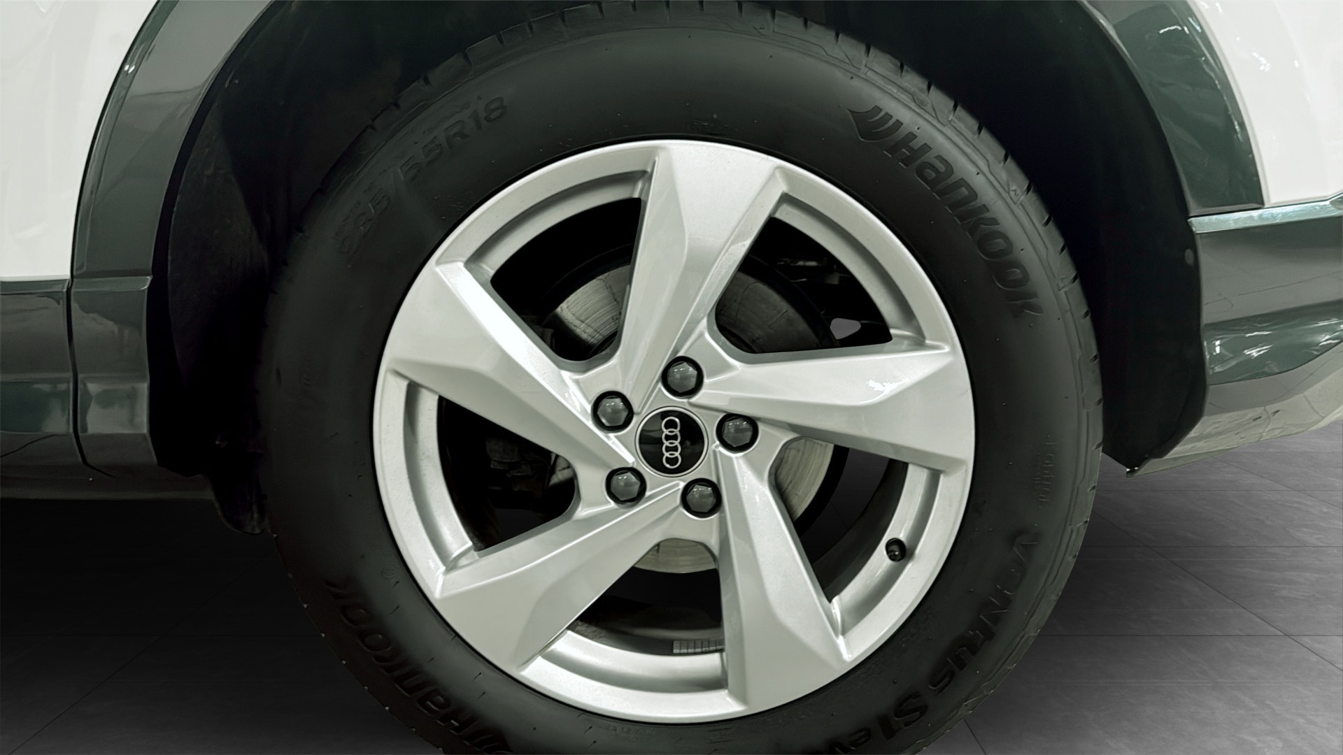 Audi Q3 MEU21R