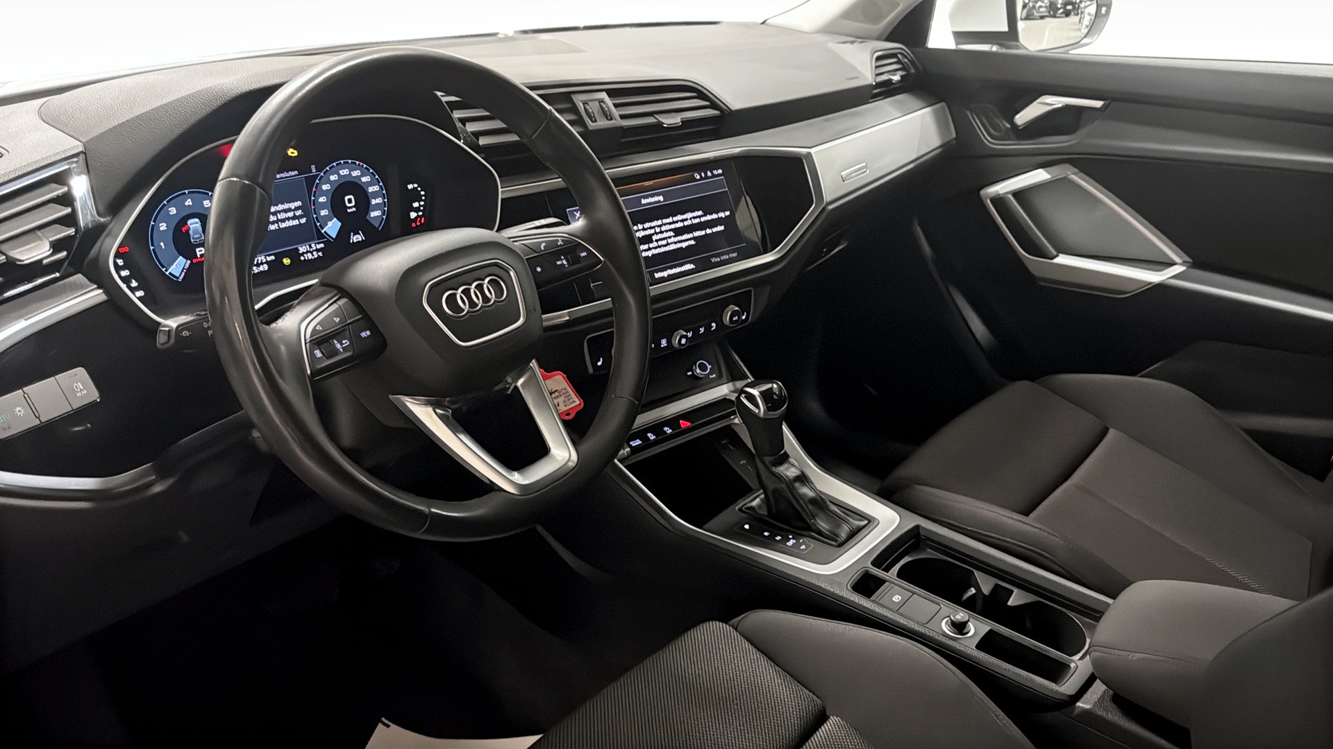 Audi Q3 MEU21R