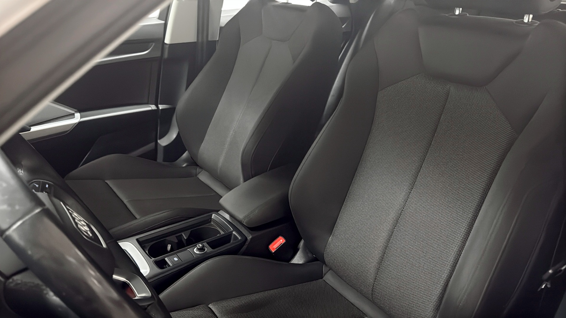 Audi Q3 MEU21R