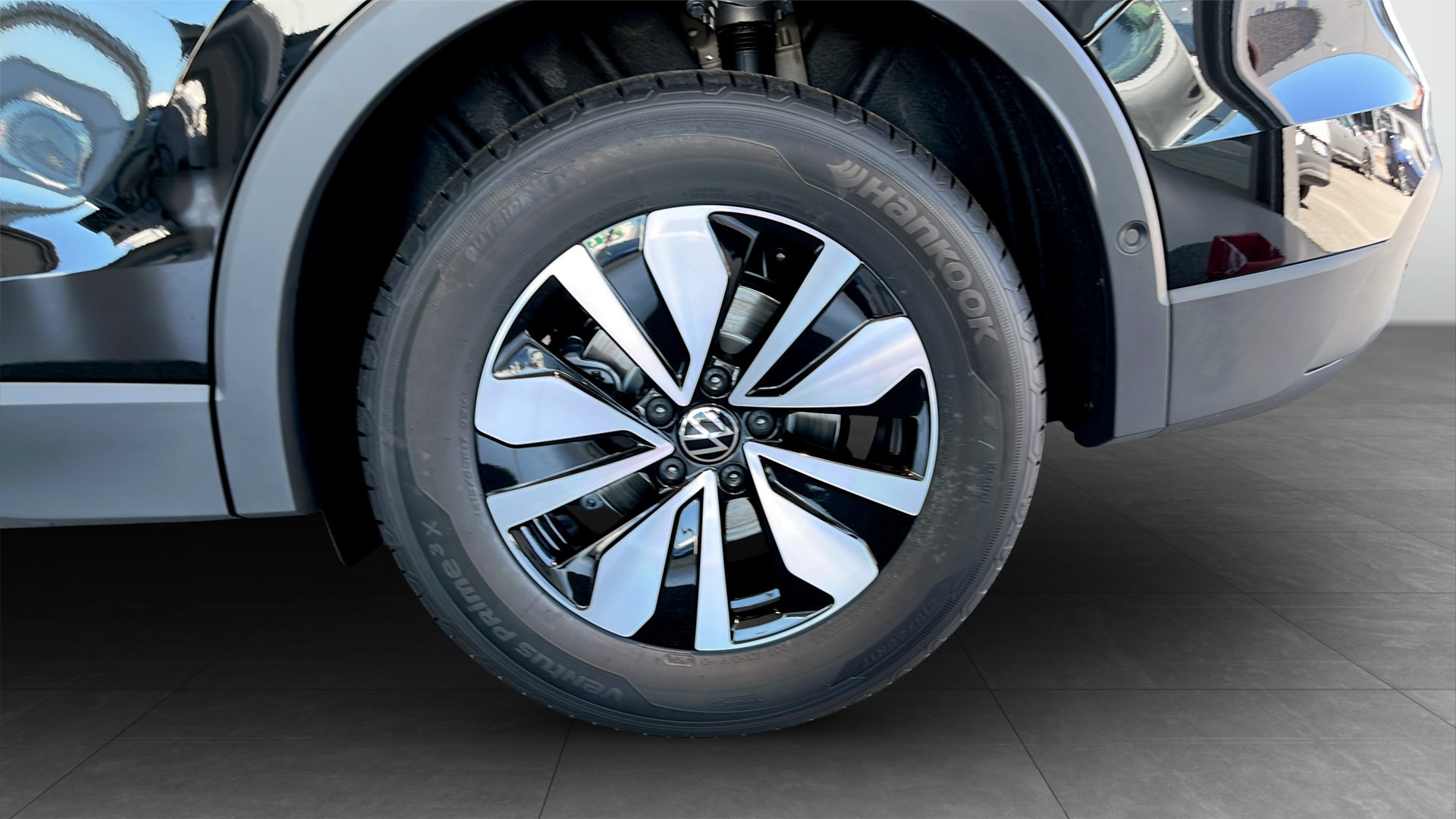 Volkswagen Tiguan MFH87D