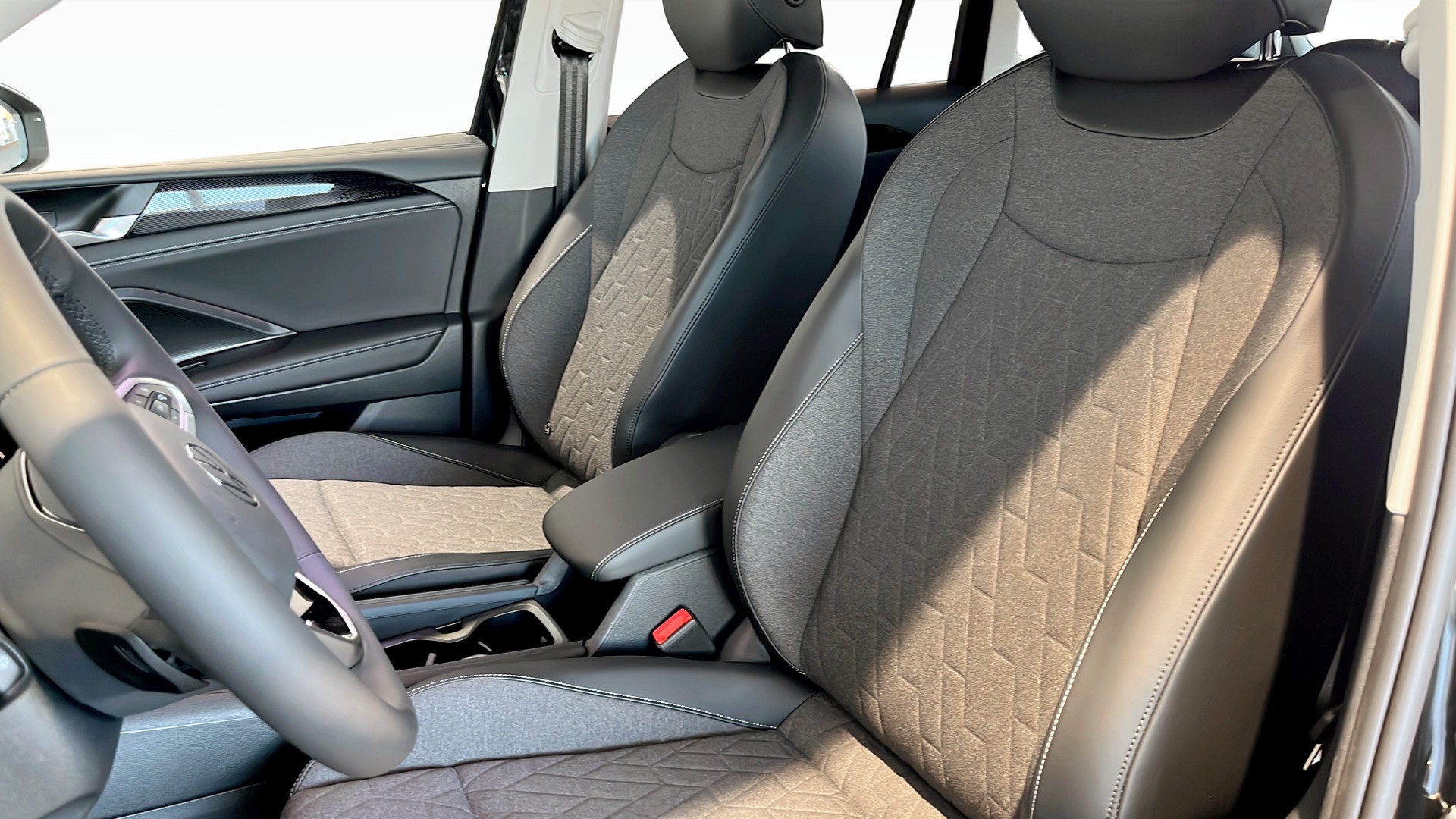Volkswagen Tiguan MFH87D