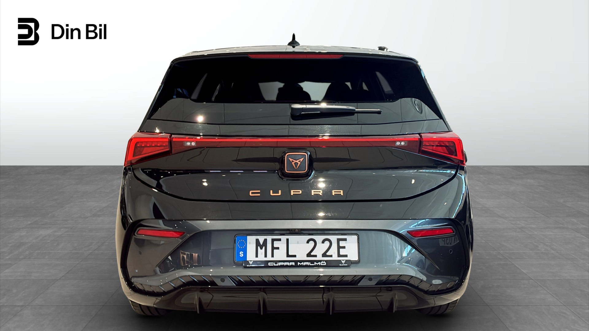 CUPRA Born MFL22E