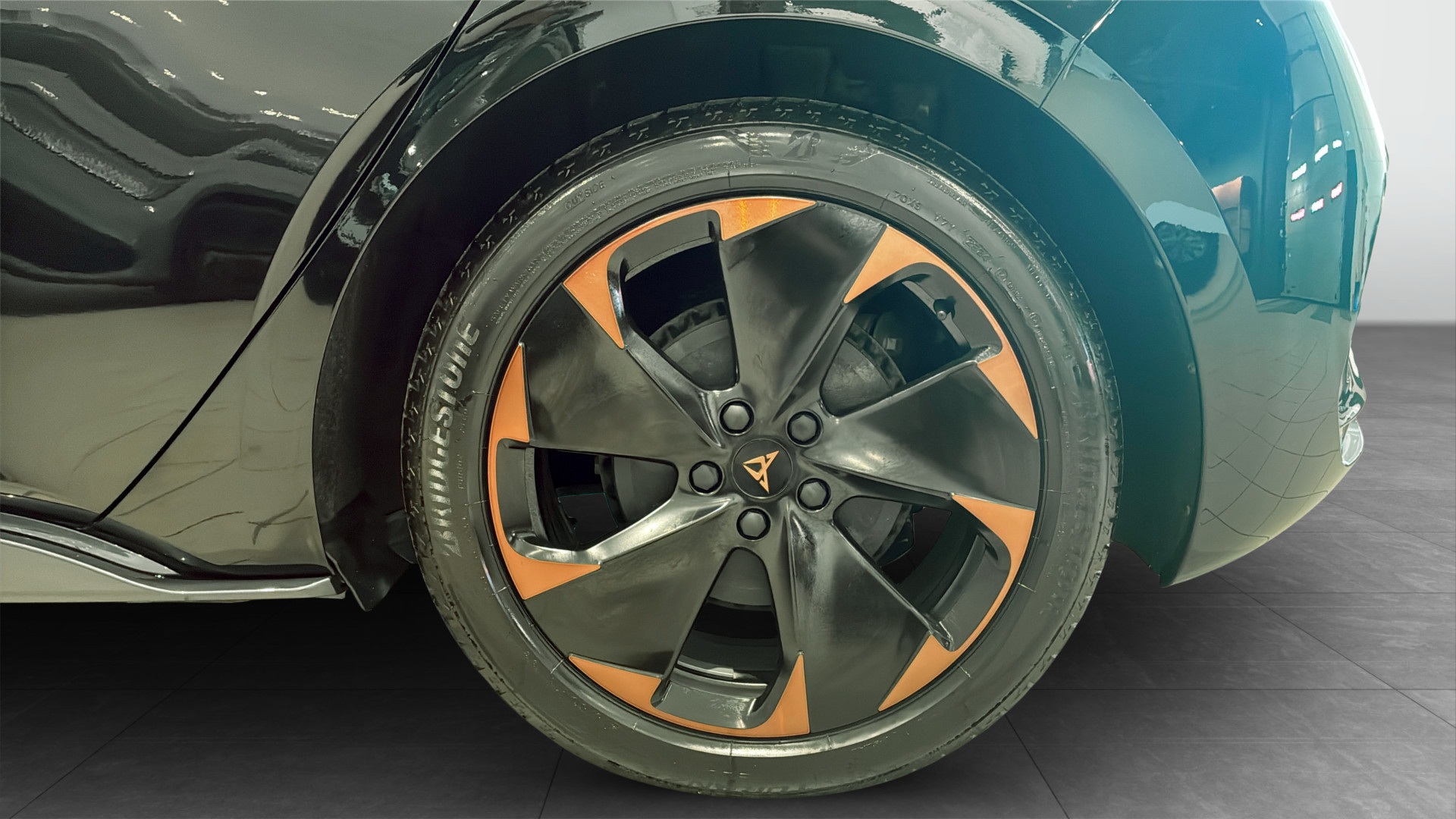 CUPRA Born MFL22E