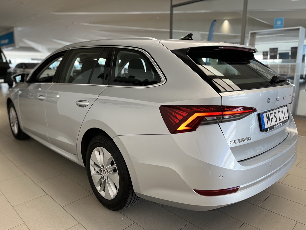 Skoda Octavia Combi MFS21L