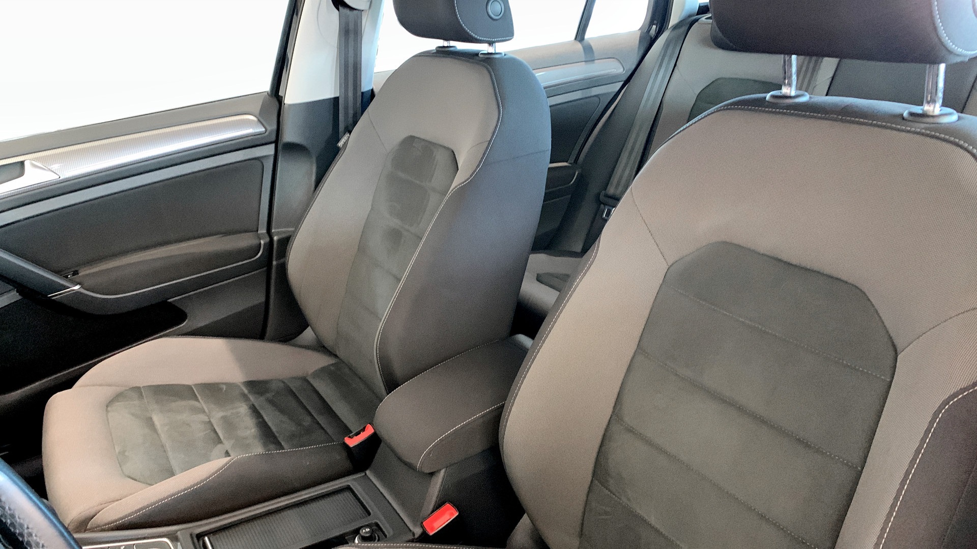 Volkswagen Golf MGK10U