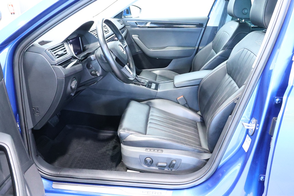 Skoda Superb Combi MGK41M