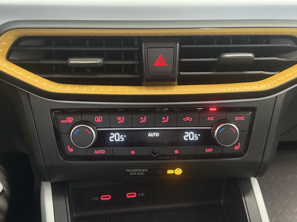 SEAT Arona MGK85M