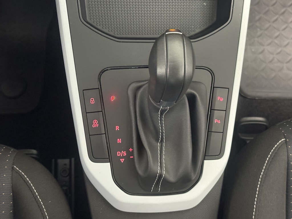 SEAT Arona MGK85M