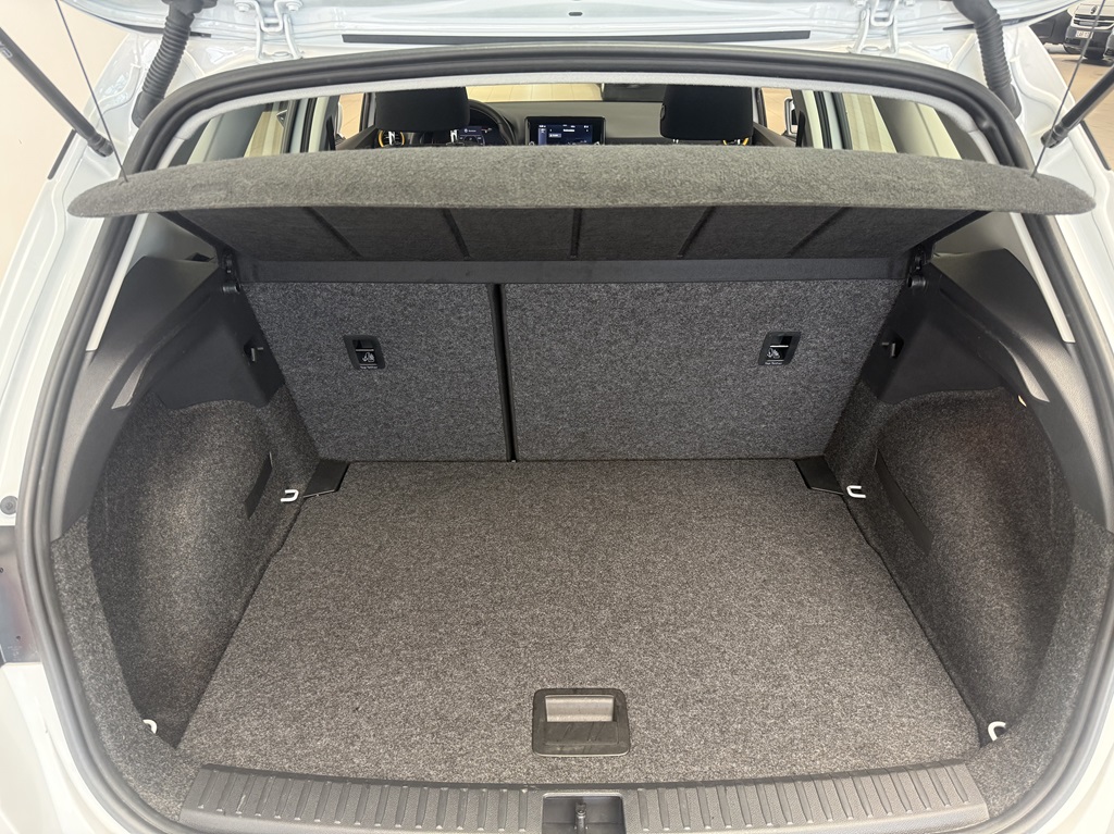 SEAT Arona MGK85M