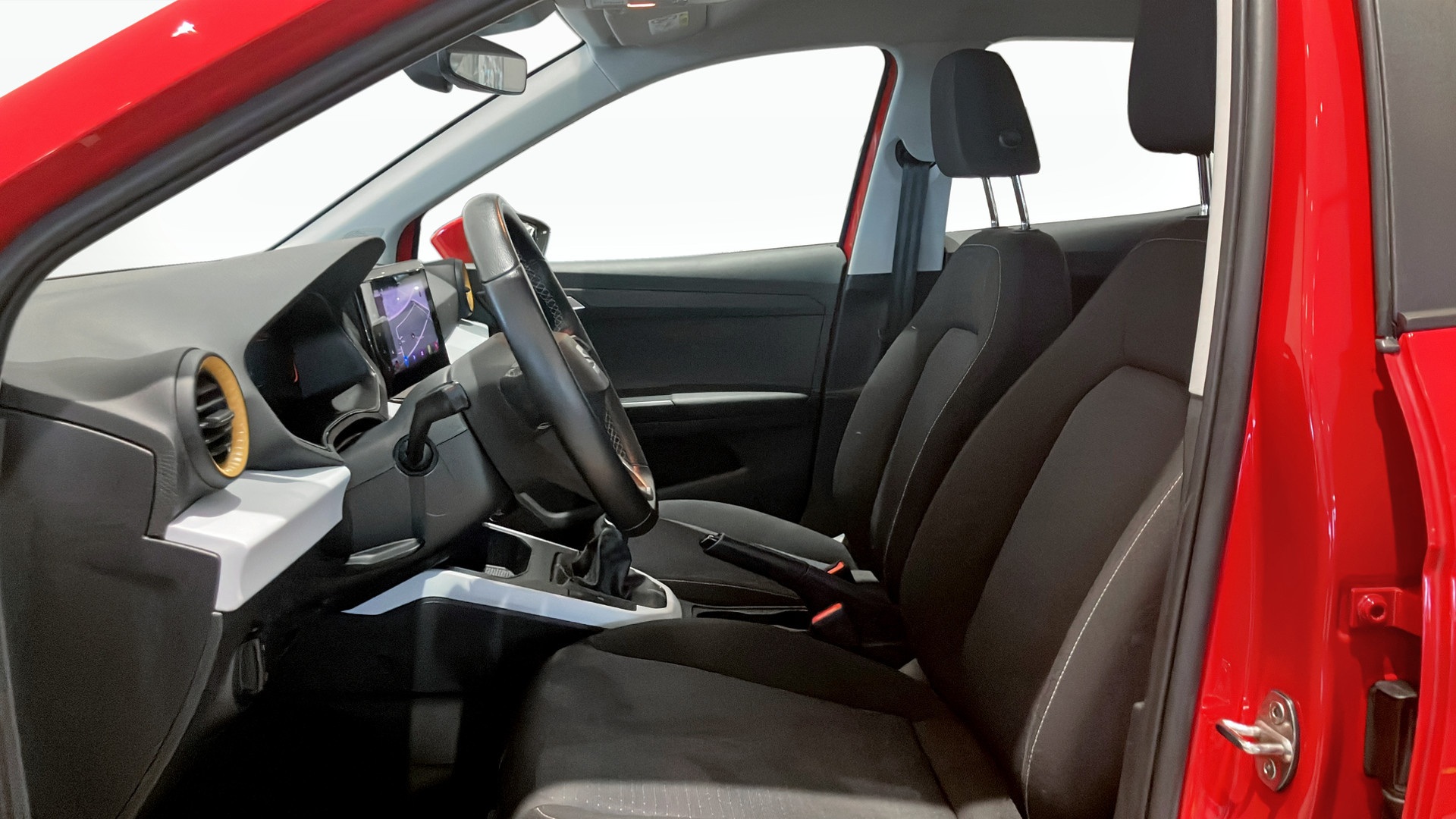 SEAT Arona MGR21W